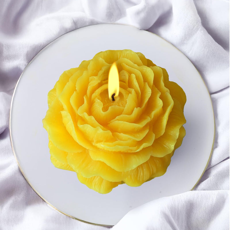 Sculptural Peony Candle